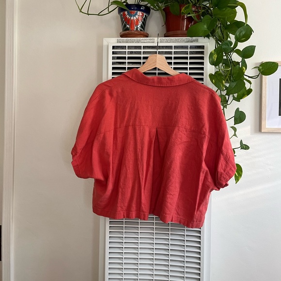 Cropped Linen Top - Picture 2 of 3